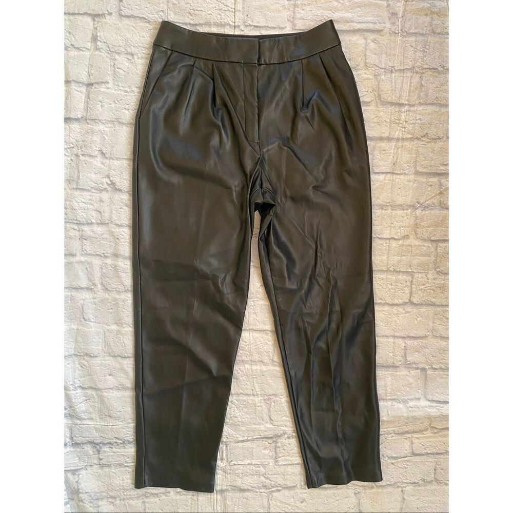 Express women 8R pleated vegan leather pull on pants black